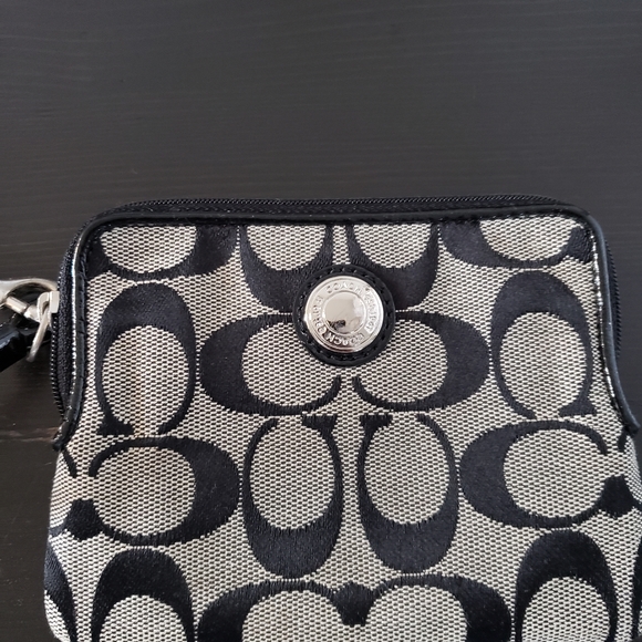 Wristlet - Picture 2 of 10